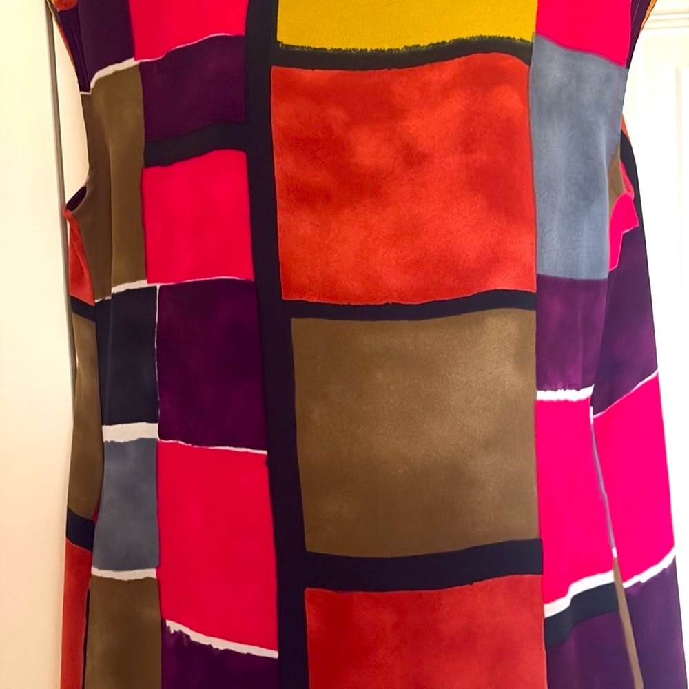 Ann Taylor Loft color block shift style dress, bold colors, pockets , size 10P - Picture 4 of 9
